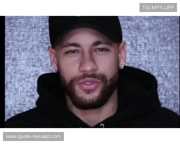 内马尔左侧小范围穿插技术流尽显