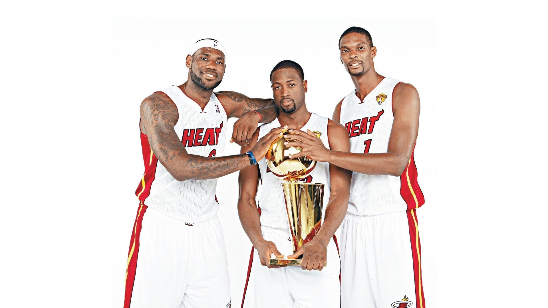 意大利女子接力队配合更默契，意大利接力队队员